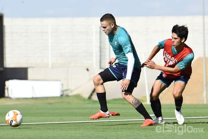 Jonathan Rodríguez será uno de los elementos que verá acción con su selección, Uruguay. (ARCHIVO)