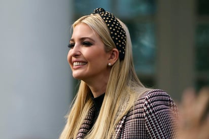 Un portavoz del abogado de Ivanka Trump no refutó el reporte del periódico. El presidente ha tratado de restar importancia al uso del correo electrónico de su hija. (AP)