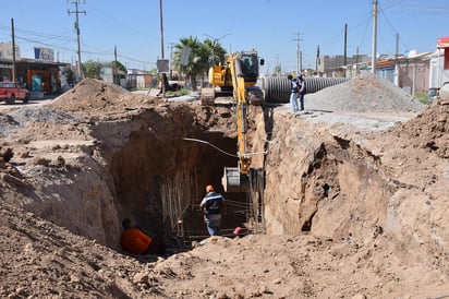 Planes. Reyes Flores informó que se analizan proyectos en La Laguna para terminar con el desabasto de agua. (EL SIGLO DE TORREÓN)