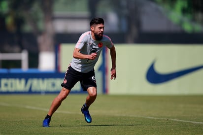 Oribe Peralta, del América, durante un entrenamiento en Coapa.