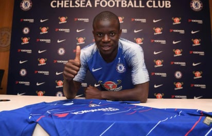 En su tercera temporada con la camiseta de los “blues”, Kanté es un elemento importante para los dirigidos por el técnico Maurizio Sarri. (Especial)