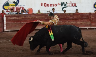 Federico Pizarro fue el triunfador en la corrida de ayer en la plaza Alberto Balderas.