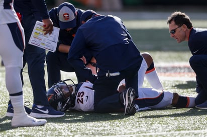 Chris Harris se lesionó en el juego del domingo ante Cincinnati.