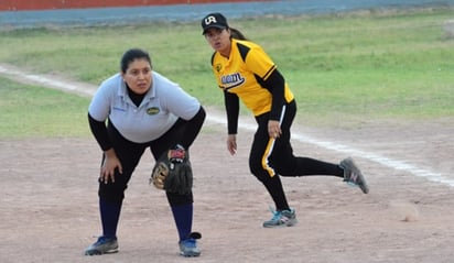 El softbol femenil registró gran entusiasmo por parte de los equipos participantes en esta edición 2018 del Torneo del Pavo de la UAC.