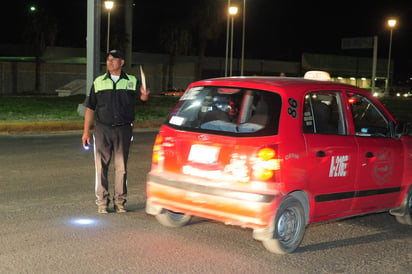 La dirección de Tránsito y Vialidad informó que hasta hoy domingo en la madrugada fueron detenidos 75 conductores.