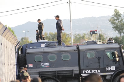 Gran despliegue de seguridad se vio alrededor del Azteca.