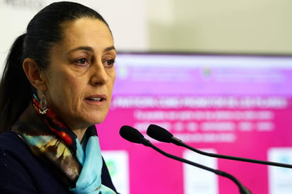 La jefa de gobierno de la Ciudad de México, Claudia Sheinbaum, reiteró que se reunirá una vez a la semana con el gabinete de seguridad federal y el presidente Andrés Manuel López Obrador, para fortalecer las estrategias en la capital. (NOTIMEX)