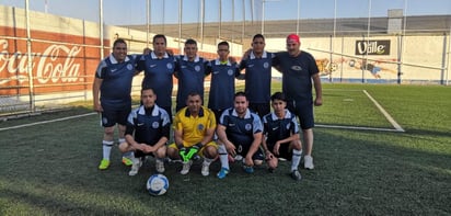 A pesar de las inclemencias del tiempo, continúa la actividad en la Liga Presidencial del Ayuntamiento de Gómez Palacio de Futbol 7. (Especial)