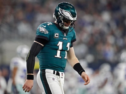 Por un problema en la espalda, Carson Wentz, mariscal de campo de las Eagles de Filadelfia, está en duda para enfrentar a Rams.