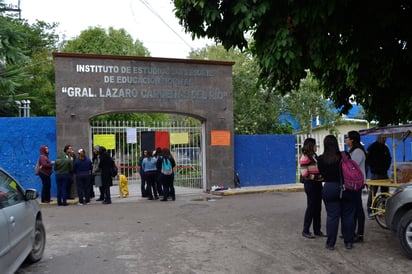 Kermés. Alumnos del IESEN Lázaro Cárdenas de Lerdo, realizarán celebración navideña para niños de casas hogar.