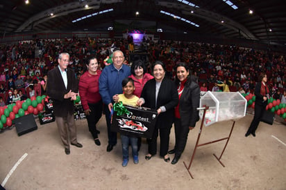 Celebración. Los niños gomezpalatinos asistieron a la Posada Navideña 2018 acompañados de sus familiares.