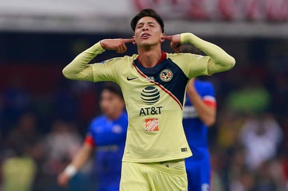 Edson Álvarez anotó los dos goles con los que América se coronó ayer en el estadio Azteca. (Jam Media)