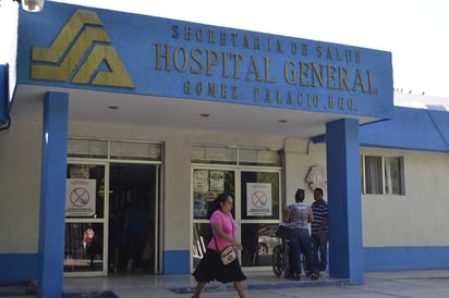 La familia del herido lo auxilió y en una camioneta particular lo trasladó hasta el área de urgencias del Hospital General, donde quedó interno, presenta un estado de salud reservado a su llegada. (ARCHIVO) 