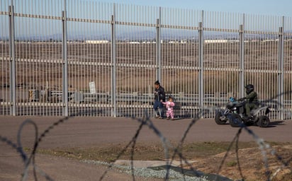 Buscará otras fuentes para obtener los fondos que requiere para construir el muro en la frontera con México. (ARCHIVO)