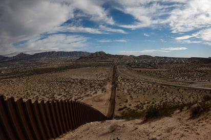 Trump asignó contratos a varias compañías para llevar a cabo estos trabajos. (ARCHIVO)