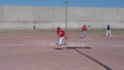 Bajo el mando de Ricardo Hernández y Guillermo Medrano, este circuito que se juega los días sábados durante las tardes.