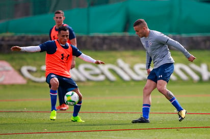 Los sudamericanos Yoshimar Yotún (i) y Jonathan Rodríguez reforzarán a La Máquina de cara al Clausura 2019. (Jam Media)