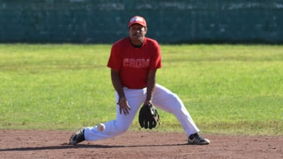 Bajo el mando de José Luis Minor, este circuito destinado a los peloteros que cuentan con más de 50 años de edad, volverá a cantar la voz de “Playball”. (Especial)