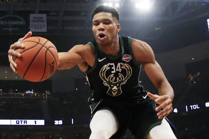 El griego Giannis Antetokounmpo es uno de los candidatos para ganar el MVP. (AP)