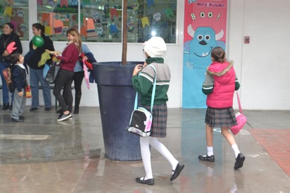 A estudiar. Después del descanso de fin de año, este lunes las escuelas de la región vuelven a tener actividad.