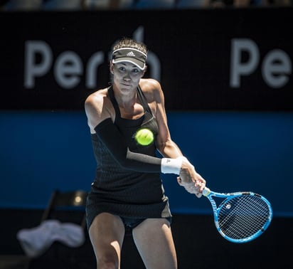 Garbiñe Muguruza venció 6-3, 6-4 a Carla Suárez.