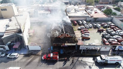 El incendio se registró al mediodía de este martes. (EMMANUEL AZUARA) 