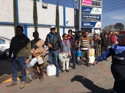 Hasta el momento siguen cerradas 75 estaciones de las 193 en el Valle de Toluca. (EL UNIVERSAL) 