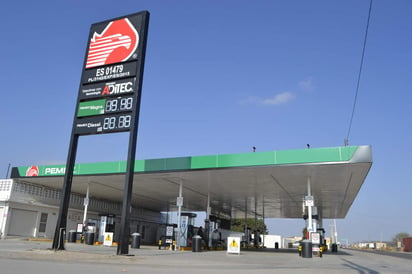 Se queda sin gasolina la única estación de servicio en la comunidad de Gregorio García de Gómez Palacio, la cual es de alta demanda y surte a varios ejidos, así como a los municipios de Tlahualilo y Francisco I. Madero. (EL SIGLO DE TORREÓN) 
