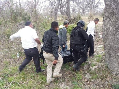 Se presume que la persona fallecida, se encontraba bajo los influjos del alcohol y que la corriente lo arrastró, según detalló Alberto Morones, a simple vista no se observó que la víctima presentara signos de violencia. (EL SIGLO COAHUILA)
