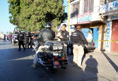 Fue alrededor de las 16:15 horas que se reportó al Sistema de Emergencia detonaciones de arma de fuego en dicho lugar, acudiendo de inmediato personal policíaco para verificar el hecho. (ESPECIAL)