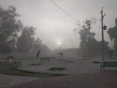 La región amaneció con neblina en distintos puntos. Así se presentó en Gómez Palacio. (ALEJANDRA CORTÉS) 