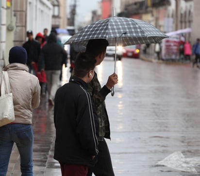 Expectativa. Todavía para el martes se mantiene la probabilidad de lluvias aisladas en la Sierra y algunos municipios laguneros. (EL SIGLO DE TORREÓN)