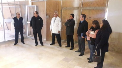 El alcalde realizó un recorrido por las instalaciones del ISSSTE. (EL SIGLO COAHUILA) 