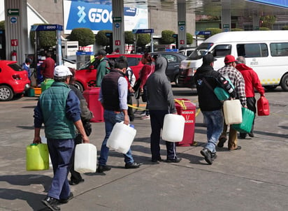 Exigieron 'dar la cara', transparentar y rendir cuentas ante el Congreso de la Unión por el tema del abasto de gasolina en el país. (EL UNIVERSAL)