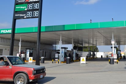 El gobernador de Durango, José Rosas Aispuro Torres, dijo que el robo de combustible no es grave en la entidad; señaló que por el cierre de ductos, hay poca gasolina Premium. (EL SIGLO DE TORREÓN)