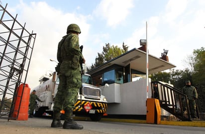 Vigilancia. El presidente asegura que la vigilancia del Ejército, Marina y Policía federal es permanente. (EFE)