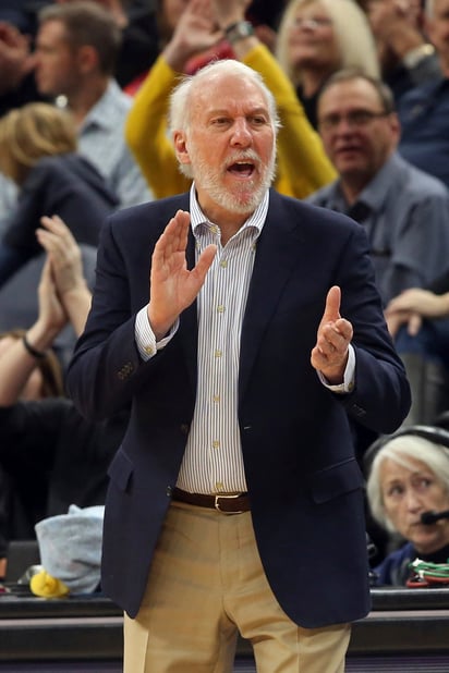 Gregg Popovich llegó a 520 triunfos de visita con los Spurs.