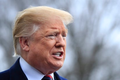 'Hemos estado golpeando al EI muy fuerte en las últimas tres semanas', dijo Trump en declaraciones a los periodistas antes de partir a Dover.  (AP)