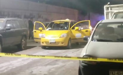 El chofer recibió al menos dos impactos de arma de fuego en el rostro y falleció de manera inmediata.