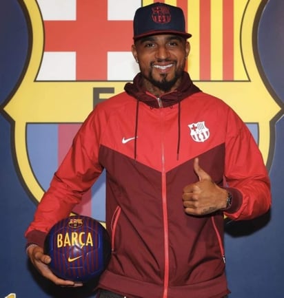 Boateng, a sus 31 años, ha jugado el Hertha Berlín, Tottenham Hotspur, Borussia Dortmund, Portsmouth, Milan, Schalke 04, Las Palmas, Eintracht Frankfurt y el Sassuolo. Ahora lo hará en el Barcelona. (ARCHIVO)