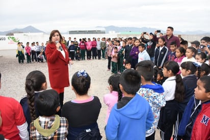 Entregaron además paquetes de útiles escolares en Lerdo. (EL SIGLO DE TORREÓN)