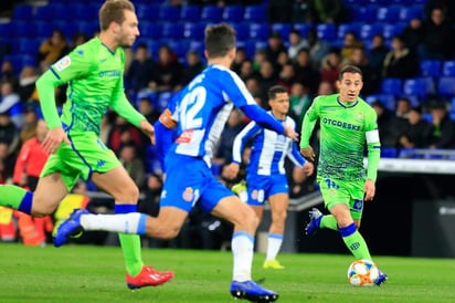 Andrés Guardado completó los 90 minutos del encuentro de la Copa del Rey ante Espanyol. (Especial)