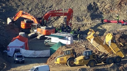 El cuerpo del pequeño Julen Roselló, hallado sobre la 01:25 horas (00:25 GMT) estaba atrapado en un túnel de 25 centímetros de diámetro y 107 metros de profundidad perforado para realizar sondeos de agua. (ESPECIAL)