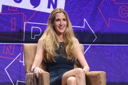 Críticas. Ann Coulter, una gran partidaria del muro, describió a Trump como el 'cobarde más grande'.