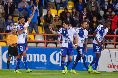 El argentino Franco Jara (i) anotó el único gol del partido ante Pumas. (Jam Media)