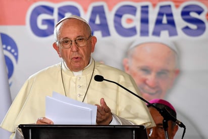 El Papa Francisco envió este mensaje durante su visita este domingo al Hogar del Buen Samaritano en Panamá, tras el rezó del Ángelus, tras la última misa multitudinaria de su visita al país centroamericano. (EFE) 
