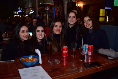 Michelle, Maritere, Sofía, Marian y Sara.