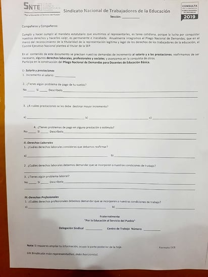 Consulta. Este es el documento que se le entrega a las y los docentes para que participen en la construcción del Pliego Nacional 2019. (EL SIGLO DE TORREÓN)