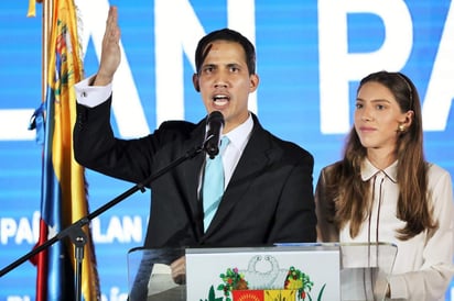 Guaidó subrayó que el lado correcto de la historia es el de la libertad, la democracia, la justicia, la paz, la justicia social y el bienestar y progreso para todos. (ARCHIVO)