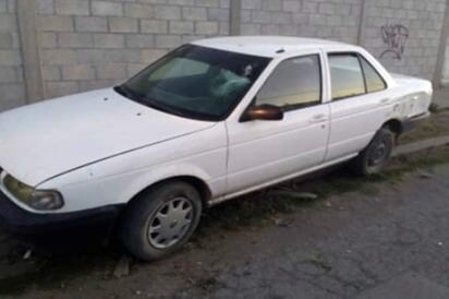 Francisco manejaba un auto de la marca Nissan, tipo Tsuru, modelo 2010, color blanco, y número de serie N1EB31S3AK3K2598. (EL SIGLO DE TORREÓN)